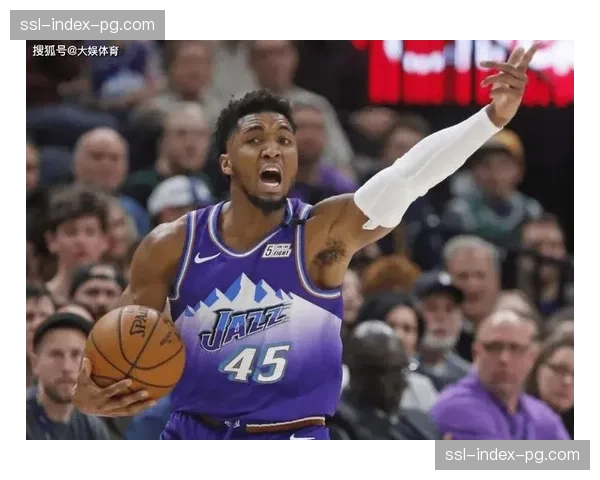 关键判罚：回放中心确认最后一攻封盖干净，爵士队1分险胜